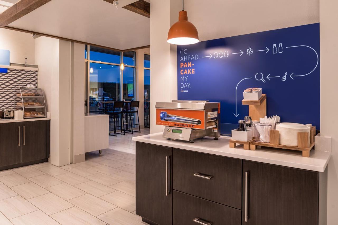 Holiday Inn Express & Suites Farmville By Ihg Εξωτερικό φωτογραφία