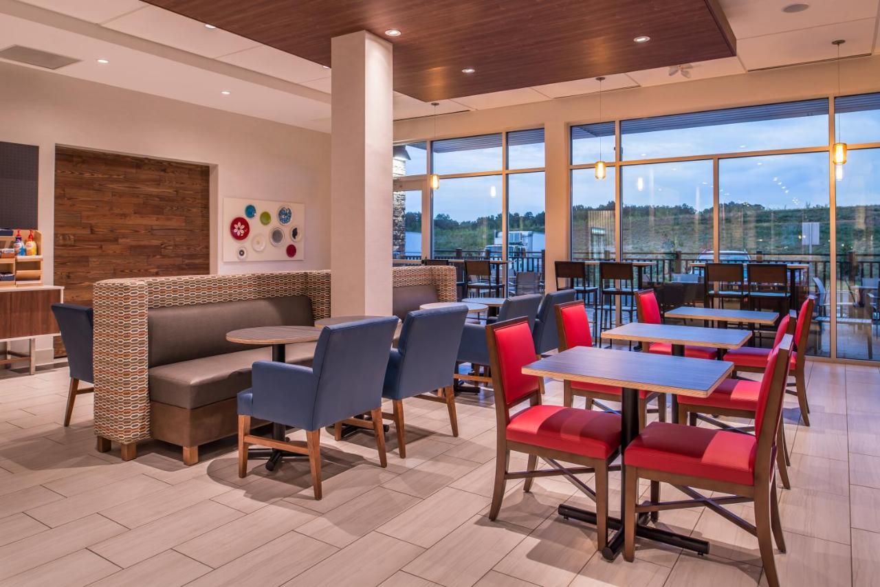 Holiday Inn Express & Suites Farmville By Ihg Εξωτερικό φωτογραφία