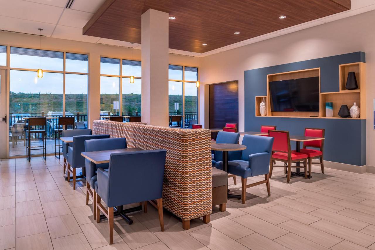 Holiday Inn Express & Suites Farmville By Ihg Εξωτερικό φωτογραφία