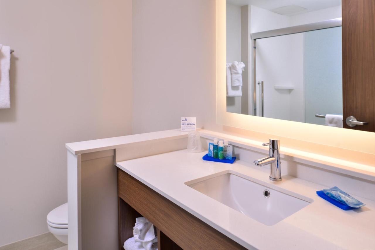 Holiday Inn Express & Suites Farmville By Ihg Εξωτερικό φωτογραφία